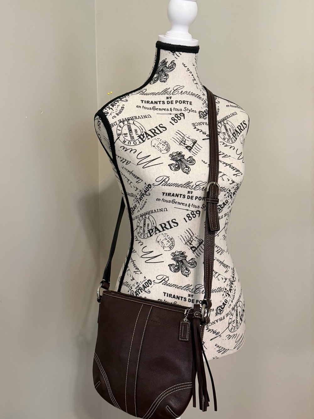 Coach Vintage Soho Mini Leather Crossbody Shoulder Bag in Dark Brown - Picture 3 of 11